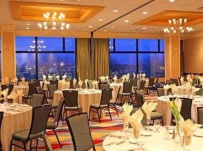 Courtyard by Marriott Boston-Cambridge