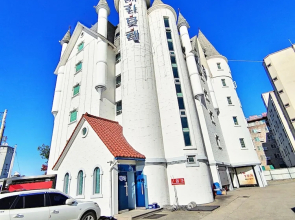 Hera Motel