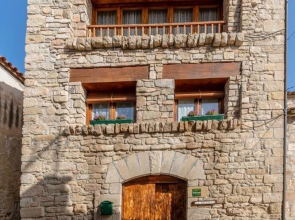 House With 5 Bedrooms in Argençola, With Wonderful Mountain View, Priv