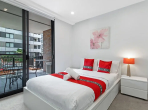 Kozyguru | Penrith | 2 Bed 2 Bath Apt Free Parking