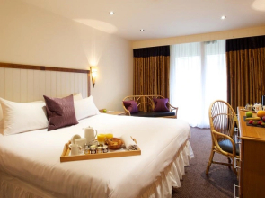 Marwell Hotel