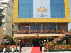City Grand Hotel