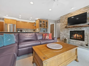 Beaver Creek Village 2 Bedroom Residence in the Heart of the Village!