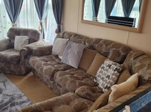 Discover Comfort Home From Home 8-birth Caravan