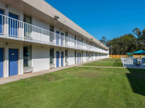 Americas Best Value Inn Hamilton