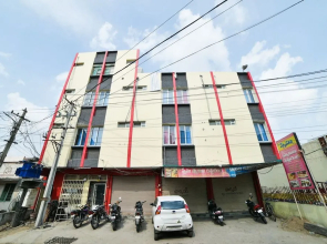 OYO 17316 Radika Residency