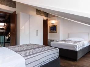Palazzo Del Pero Luxury Attic - byMyHomeinComo