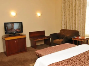 Cassells Hotel Apartments Deluxe