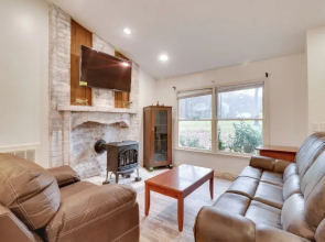 Lovely Massanutten Getaway w/ Resort Access!