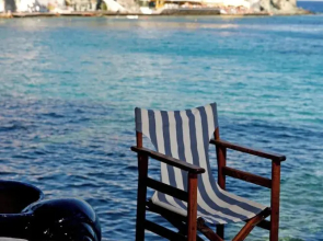Seaside Neoclassical Property in Vaporia Ermoupoli