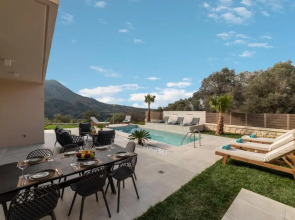 Villa Silentium Olia by MediterraneanVillas