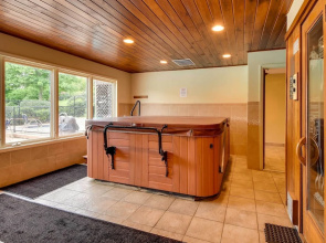 Newly Renovated Sky Valley Condo w/ Mtn Views