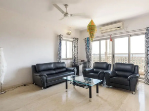 Lakeside Aerobay by Red Olive Nr Airport 3bhk