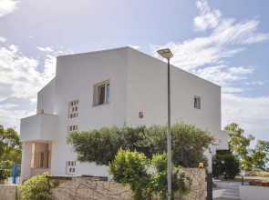 Beautiful Home in Stalettì With Wifi and 4 Bedrooms