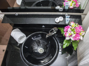 Отель Al Maha Regency