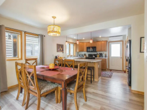 1490OAK Grandview Condo