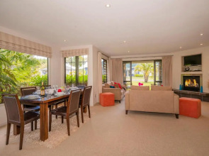 Villa 51 - Pauanui Holiday Home