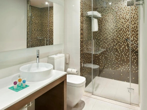 Hyatt Place Dubai Al Rigga Hotel & Residences