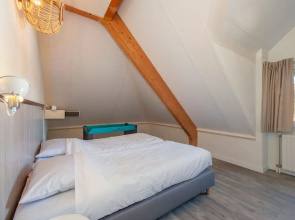 Semi-detached Villa With Microwave Near the Beach