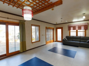 Yangyang Seorak Badanamuro Pension