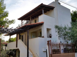 Villa Leonidas Near Athens Airport
