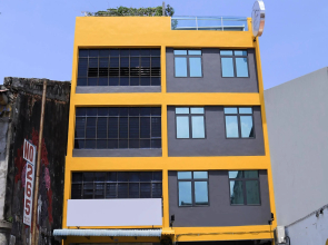 B Street Hotel