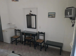 Isalos rooms on the beach