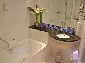 Holiday Inn Express Campo De Gibraltar - Barrios by IHG