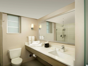 Hilton Garden Inn Miami South Beach