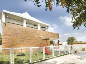 Capital O 71473 Chahal Residency