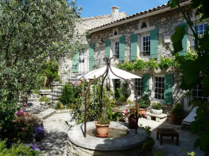 Partie de Mas Provençal de Charme, Avec Une Grande Piscine, Située En Campagne Proche D'Eygalières, Au Coeur 4 Personnes, Ls1-117 Ben Vengu