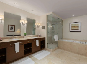 Bristol Panama, a Registry Collection Hotel