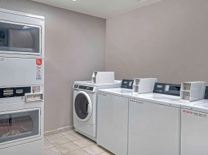 Motel 6 Los Angeles, CA - Los Angeles - LAX