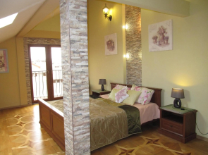 5-room jacuzzi apartment