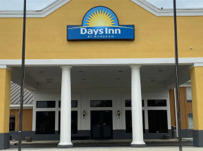 Days Inn by Wyndham Dothan