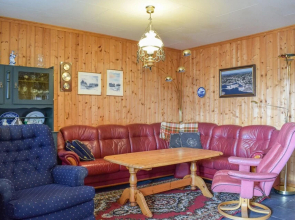 Nice Apartment in S-4275 Sævelandsvik With 2 Bedrooms and Wifi