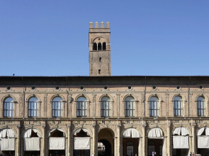 Casa Isolani Piazza Maggiore