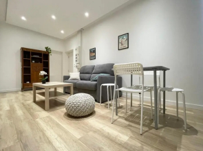 In the heart of the city very quiet T2 for 4 people #CF