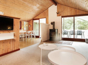 Cozy Holiday Home in Oksbøl near Swim Friendly Beach