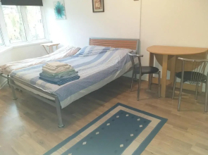 Studio flat in central Bracknell