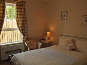 Longvale House