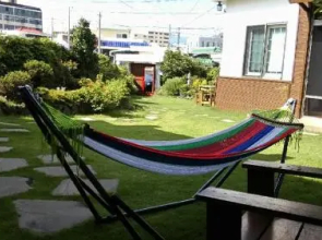 Yeojamani Guesthouse (Female Only)