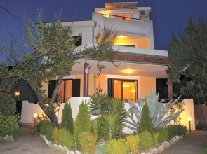 Mima - 150 m From the Beach - A3