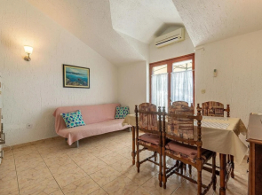 Amazing Apartment in Nin With 2 Bedrooms and Wifi