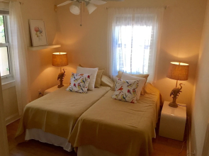 Flamingo Cottage