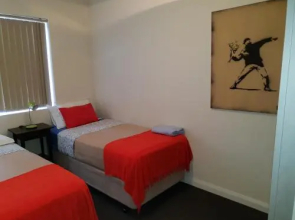 Mt.Lawley Superb 2 BR location Comfort, style 1