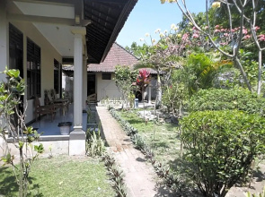 Pakuna Beach