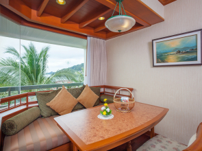 Diamond Cliff Resort & Spa, Patong Beach