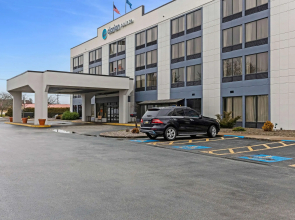 Clarion Pointe Near Erie Casino
