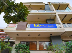 Fabexpress Maya Regency